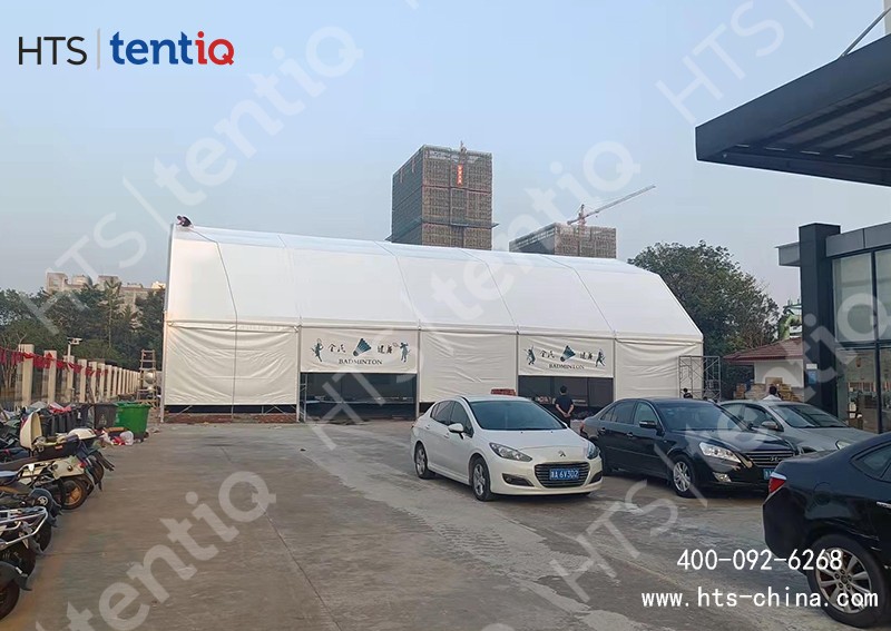 篷房結構做羽毛球館具有很多獨特優勢，如今被廣泛使用